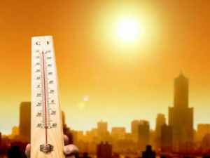 تحذيرات للمشجعين من حرارة شديدة في تورونتو