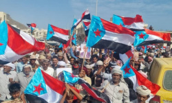 أبناء سقطرى يحتشدون رفضا للوصاية السعودية والاحتلال