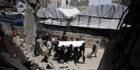 مسؤولو صحة: مقتل 4 فلسطينيين في غارات إسرائيلية على غزة