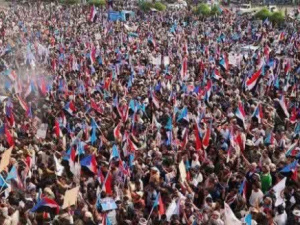 بركان غضب الجنوبيين ينفجر ضد صفقة السعودية والحوثيين