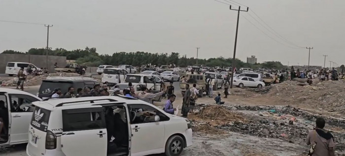 قبائل الجنوب تصل إلى منطقة جعولة في العاصمة عدن 