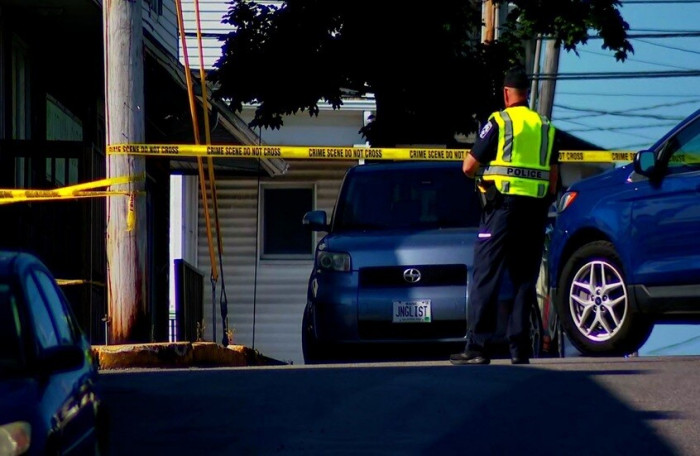 بعد حادث هيوستن.. مقتل شخص في عملية جديدة لإدارة الهجرة الأمريكية بعد حادث هيوستن.. مقتل شخص في عملية جديدة لإدارة الهجرة الأمريكية
