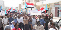 اصطفاف جماهيري جنوبي يتمسك بالثوابت وخلف المجلس الانتقالي لمواجهة التسويات المشبوهة