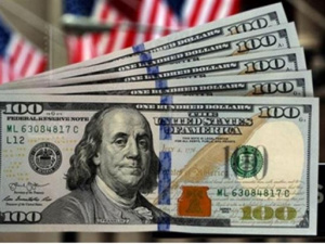 استقرار الدولار وسط رهانات بتباطؤ رفع الفائدة