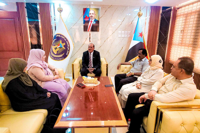 هرهرة يؤكد وقوف الانتقالي إلى جانب الصحفيين والناشطين الجنوبيين هرهرة يؤكد وقوف الانتقالي إلى جانب الصحفيين والناشطين الجنوبيين