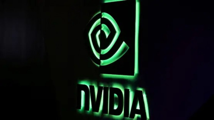 وصول شحنات محدودة من رقائق "إنفيديا" المتقدمة إلى الصين وصول شحنات محدودة من رقائق "إنفيديا" المتقدمة إلى الصين