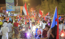 مسيرة بالمركبات في القطن ترفض الوصاية وتطالب بطرد القوات اليمنية