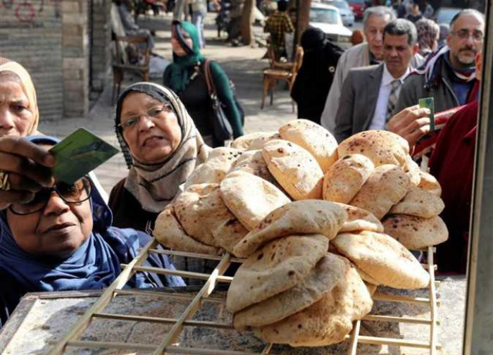 التموين تشدد رقابتها على المخابز في مصر التموين تشدد رقابتها على المخابز في مصر