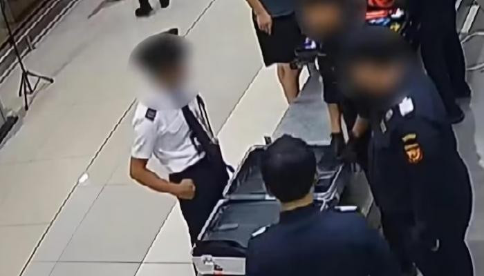 توقيف طيار ماليزي في جاكرتا بتهمة تهريب المخدرات توقيف طيار ماليزي في جاكرتا بتهمة تهريب المخدرات