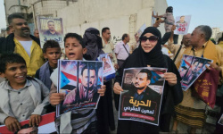وقفة احتجاجية أمام سجن المنصورة تطالب بإطلاق سراح المقرحي