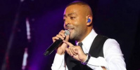 تامر عاشور يسجل حضوره الأول في مهرجان قرطاج الدولي في تونس