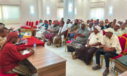 نقابات وادي حضرموت" تشكل لجنة تفاوضية وتطالب بحافز 100 ألف ريال للعمال