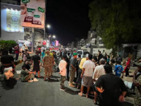 احتجاجات في كريتر وقطع الطرق رفضاً لتدهور الخدمات الأساسية