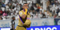 العين يقلب تأخره بثنائية ليفوز 4-2 على بني ياس بالدوري الإماراتي