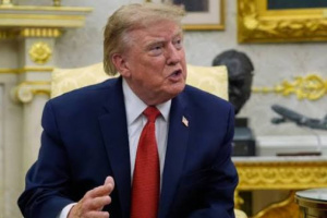 ترامب يطلب من مبعوثيه وقف محادثاتهم مع 