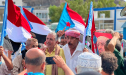 حرب الخدمات في الجنوب.. سياسة التركيع التي تهشّمت أمام الإرادة الشعبية