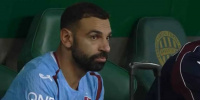 محمد صلاح يرزق بمولود ذكر 