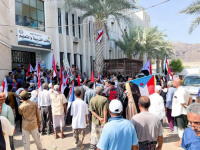 انتقالي عدن يدين الاعتداء على الصحفي البكري ويطالب بتحقيق