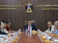 أمانة الانتقالي ترفض عسكرة الجنوب وتطالب بتنظيم ملف النزوح