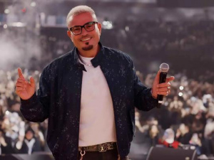 عمرو دياب يستعد لحفل جماهيري في الكويت 27 سبتمبر