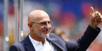 رسميا.. دي لا فوينتي يجدد عقده مع منتخب إسبانيا حتى 2032
