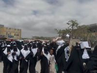 مسيرات طلابية بساحل حضرموت ترفض فصل المعلمين المتعاقدين