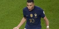 مبابي يغيب عن تدريبات فرنسا بسبب وعكة صحية