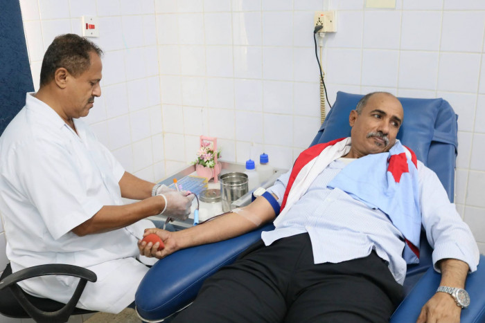الجمعية الوطنية تنظم حملة تبرع بالدم لجرحى القوات الجنوبية الجمعية الوطنية تنظم حملة تبرع بالدم لجرحى القوات الجنوبية