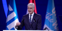 فينغر يشرف على مؤتمر خاص بمدربين شاركوا في مونديال 2026