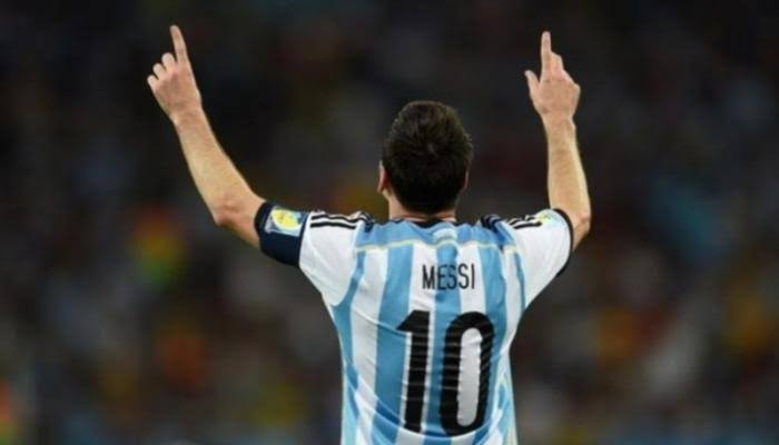 وداع ميسي لمنتخب الأرجنتين يختتم قصة حب طويلة اكتسبها بعناء