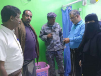 انتقالي حضرموت يتفقد جرحى الاعتداء الحوثي في مستشفيات المكلا