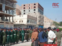 وقفة احتجاجية لطلاب كلية الشرطة بحضرموت رفضا للفصل التعسفي