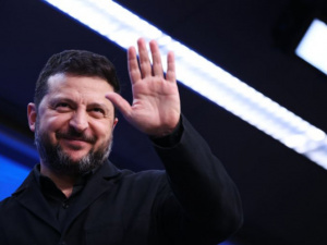 زيلينسكي يعلن استعداده لتجميد خطوط المواجهة مع روسيا 