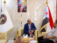 هرهرة يلتقي المقرحي عقب الإفراج عنه ويثمن مواقفه الوطنية