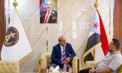 هرهرة يلتقي المقرحي عقب الإفراج عنه ويثمن مواقفه الوطنية