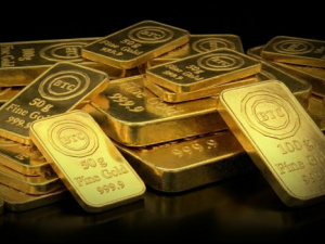 تراجع الذهب لأدنى مستوياته في شهرين بضغط من أسعار النفط