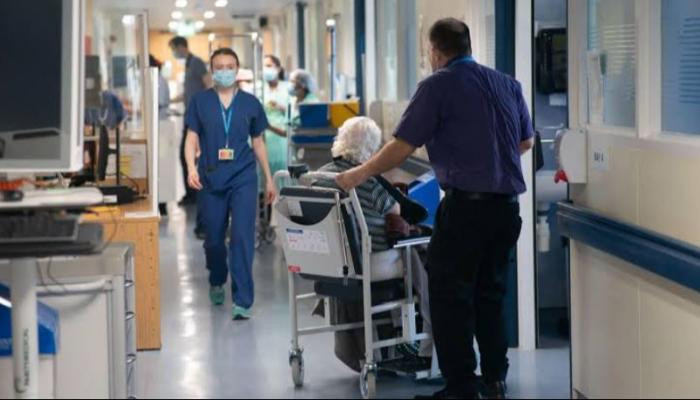 دراسة تحذر: تأخر علاج الطوارئ في إنجلترا يرتبط بـ15 ألف وفاة إضافية دراسة تحذر: تأخر علاج الطوارئ في إنجلترا يرتبط بـ15 ألف وفاة إضافية